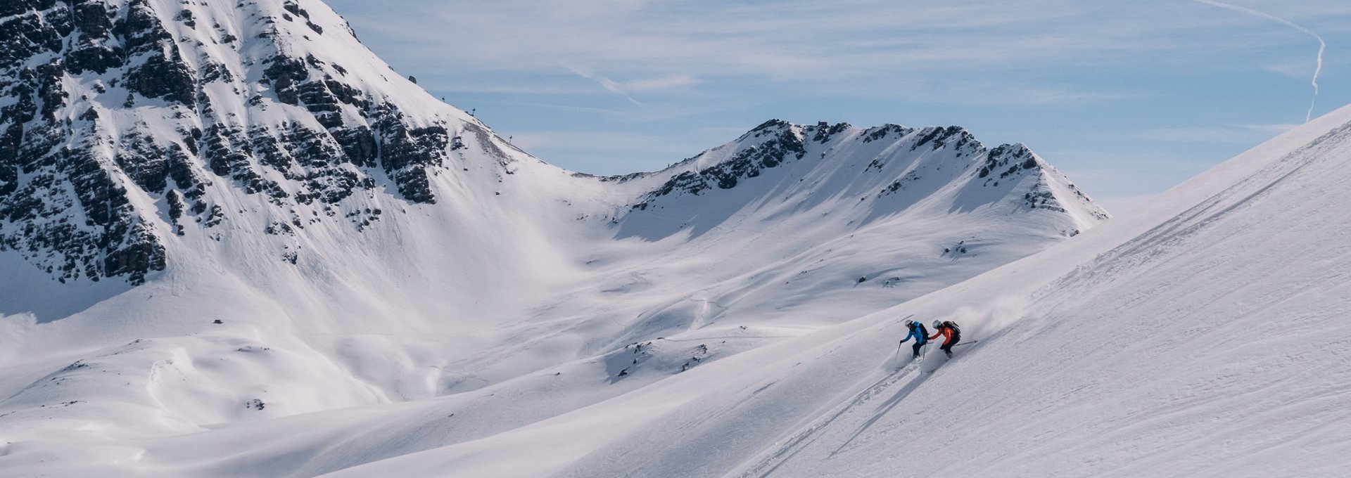 Skiabfahrt im Gelände