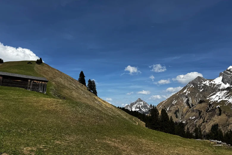 Diverse events set against a stunning mountain backdrop Wanderung nach Bürstegg, Lech
