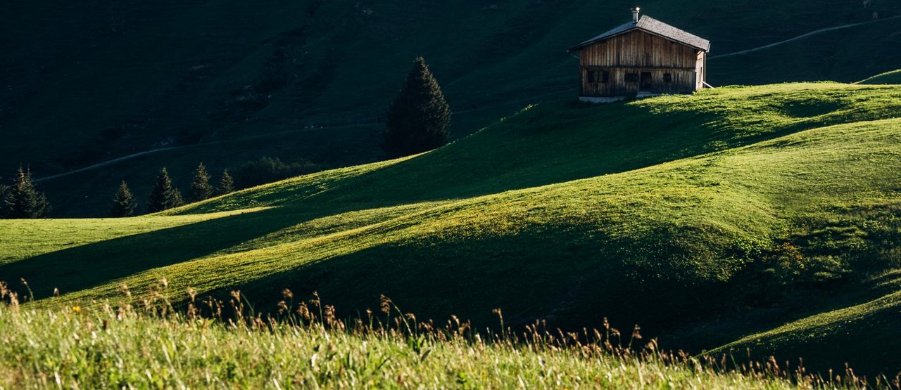 Urige Hütte in Lech Almwiese mit einer urigen Hütte