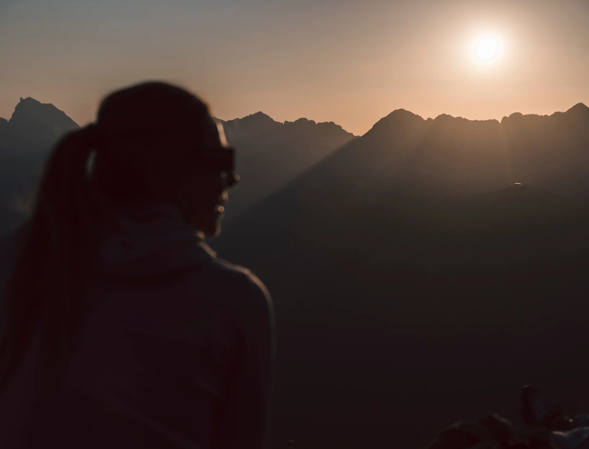 der weite Sternenhimmel über Lech-Zürs Ausblick vom Rüfikopf auf die Berge