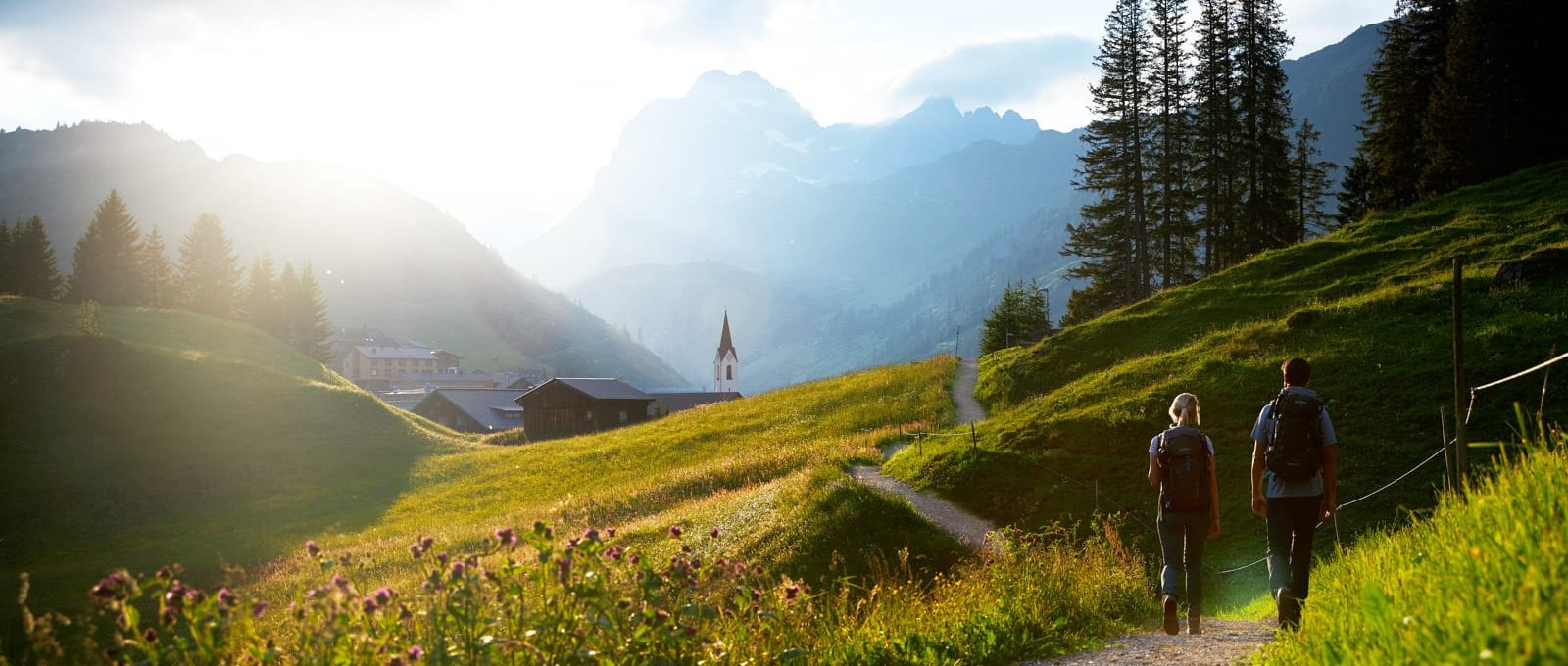 Wanderer am Lechweg