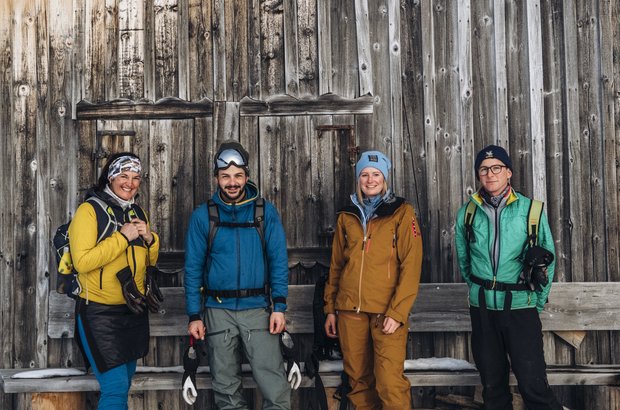 Personengruppe mit Winterausrüstung