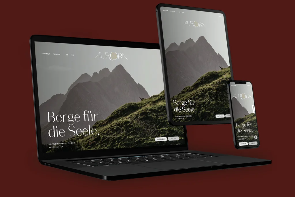 Website Aurora mit Berglandschaft auf Laptop, Tablet und Smartphone