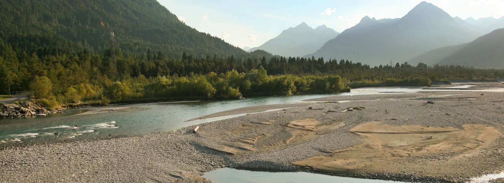 Lechweg mit Bergpanorama